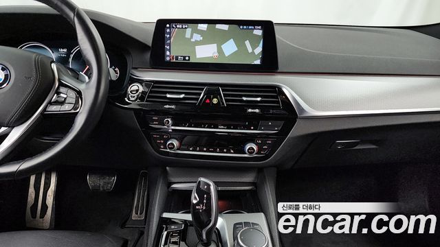 BMW 5-Series 530i xDrive M Sport Package