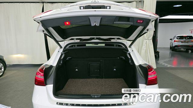 Mercedes-Benz GLA-Class GLA220