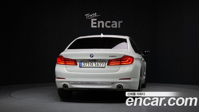 BMW 5-Series 520i Luxury