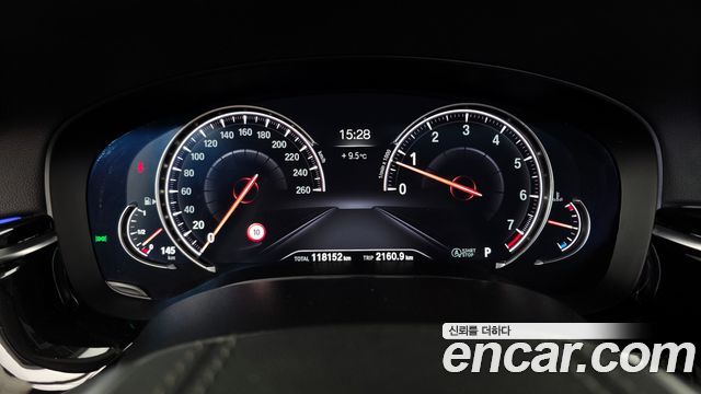 BMW 5-Series 520i Luxury