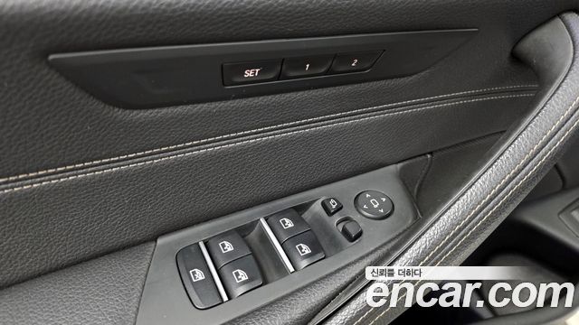 BMW 5-Series 520i Luxury