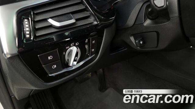 BMW 5-Series 520i Luxury