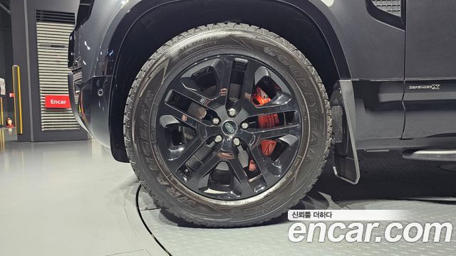 Land Rover Defender 110 P400 X