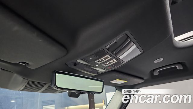 Land Rover Defender 110 P400 X