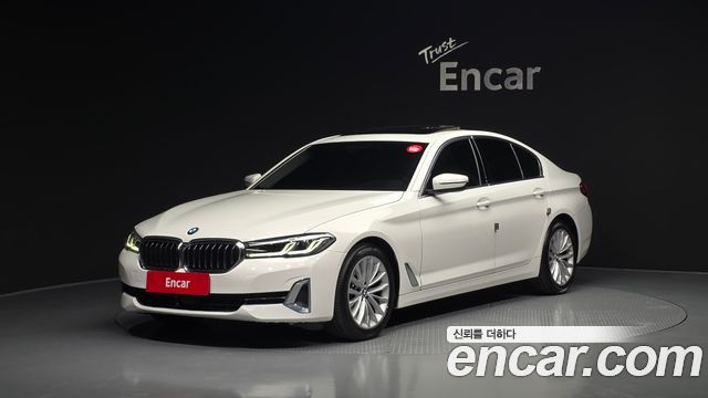 BMW 5-Series 520i Luxury