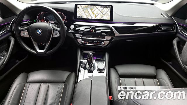 BMW 5-Series 520i Luxury