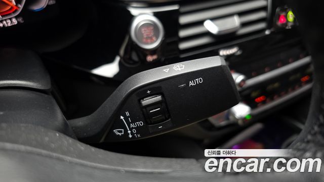 BMW 5-Series 520i Luxury