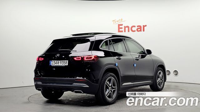 Mercedes-Benz GLA-Class GLA250 4MATIC