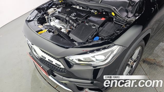 Mercedes-Benz GLA-Class GLA250 4MATIC