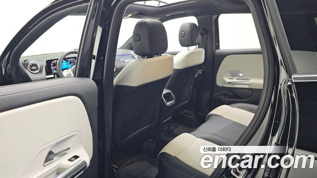 Mercedes-Benz GLA-Class GLA250 4MATIC
