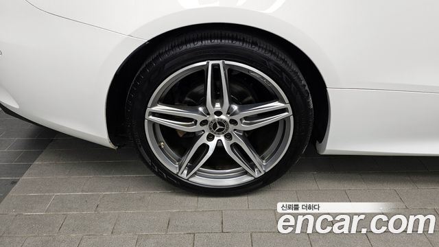 Mercedes-Benz E-Class W213 E220d Coupe