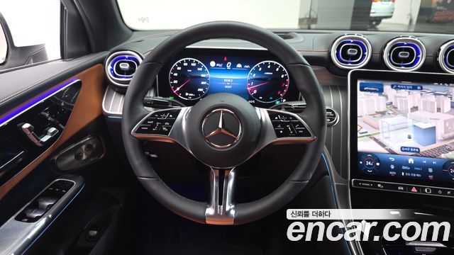 Mercedes-Benz GLC-Class GLC300 4MATIC Avnatgarde Coupe