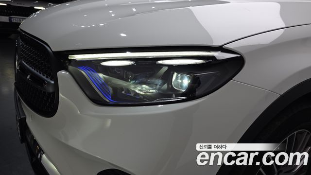 Mercedes-Benz GLC-Class GLC300 4MATIC Avnatgarde Coupe