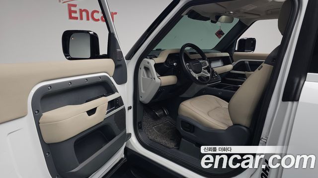 Land Rover Defender 90 D250 SE