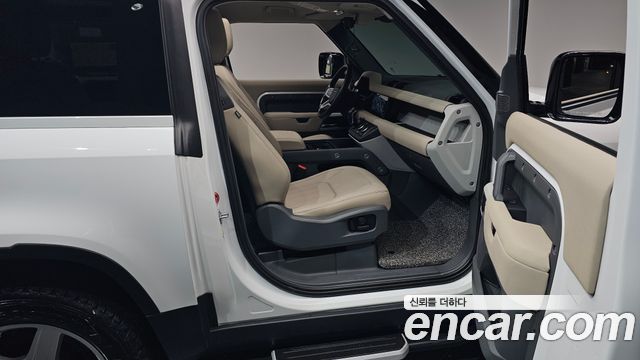 Land Rover Defender 90 D250 SE