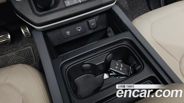 Land Rover Defender 90 D250 SE