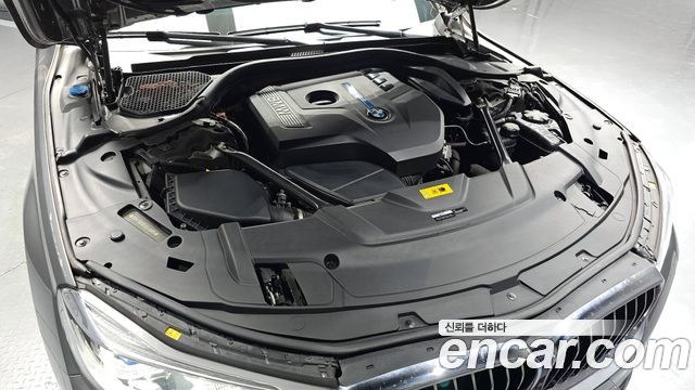 BMW 7-Series 740e iPerformance M Sport