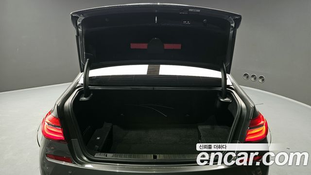 BMW 7-Series 740e iPerformance M Sport