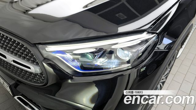 Mercedes-Benz GLC-Class GLC300 4MATIC AMG Line
