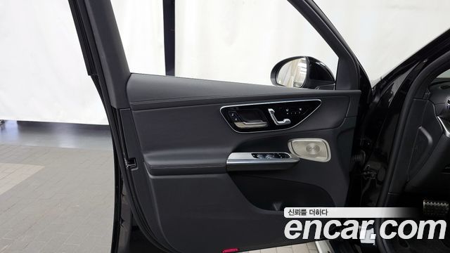 Mercedes-Benz GLC-Class GLC300 4MATIC AMG Line