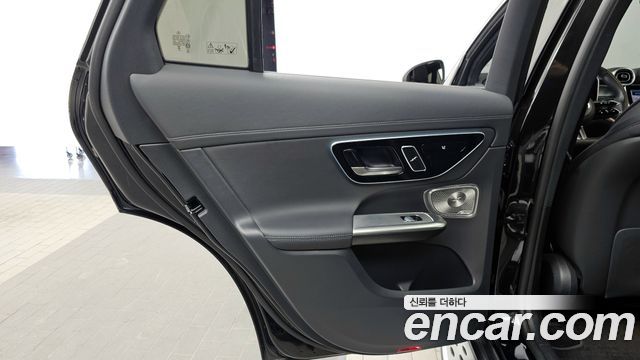 Mercedes-Benz GLC-Class GLC300 4MATIC AMG Line