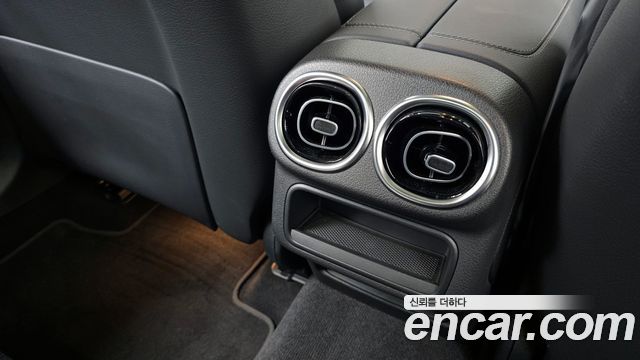 Mercedes-Benz GLC-Class GLC300 4MATIC AMG Line