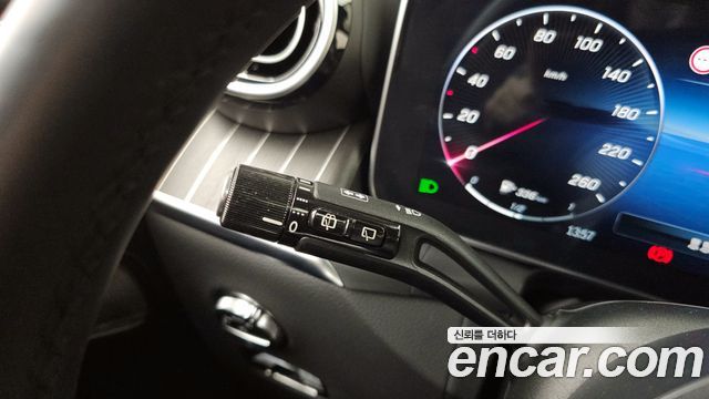 Mercedes-Benz GLC-Class GLC300 4MATIC AMG Line
