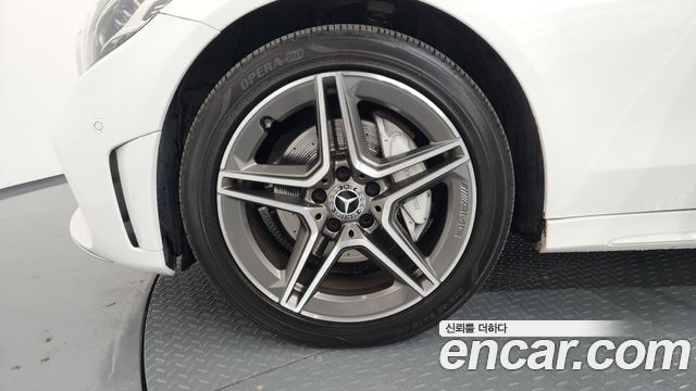 Mercedes-Benz C-Class C220 d 4MATIC AMG Line