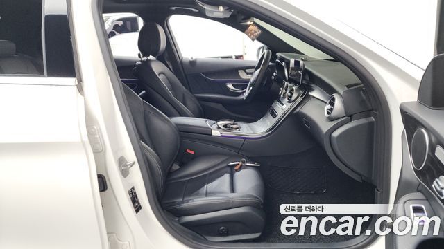 Mercedes-Benz C-Class C220 d 4MATIC AMG Line