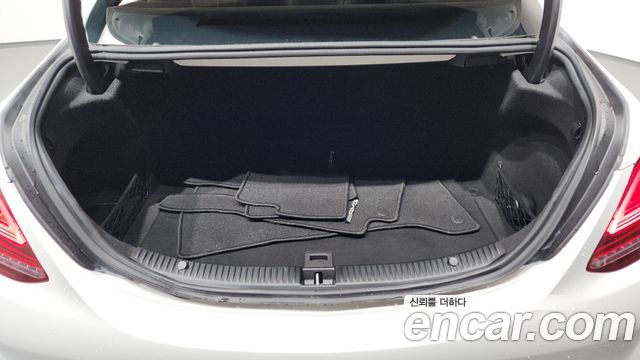 Mercedes-Benz C-Class C220 d 4MATIC AMG Line