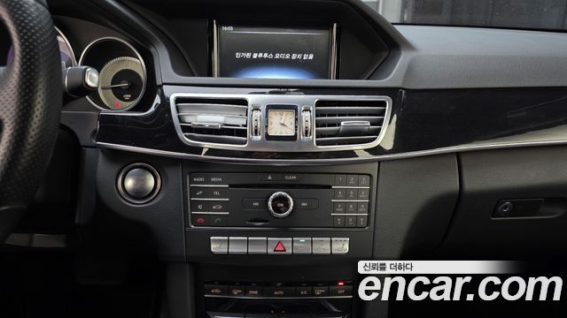 Mercedes-Benz E-Class E220 Bluetec Avantgarde