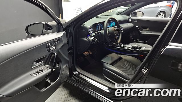 Mercedes-Benz A-Class A250 4MATIC Sedan