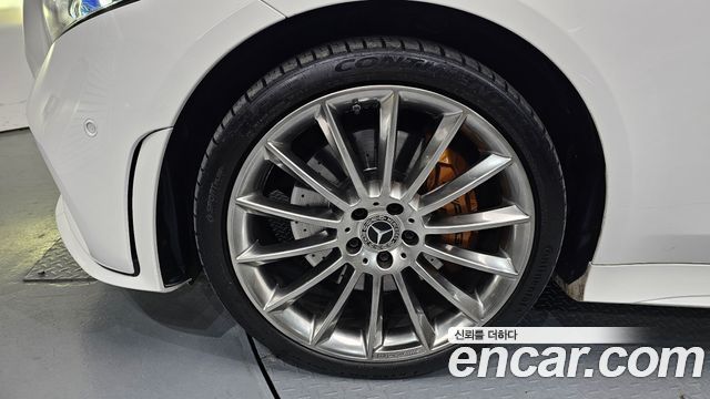 Mercedes-Benz CLS-Class CLS450 4MATIC AMG Line