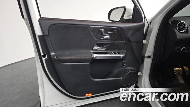 Mercedes-Benz GLB-Class AMG GLB35 4MATIC