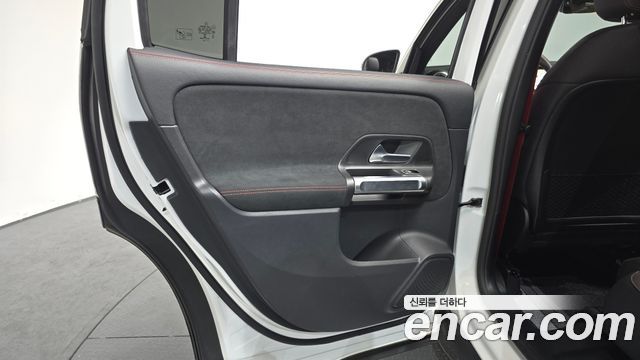 Mercedes-Benz GLB-Class AMG GLB35 4MATIC