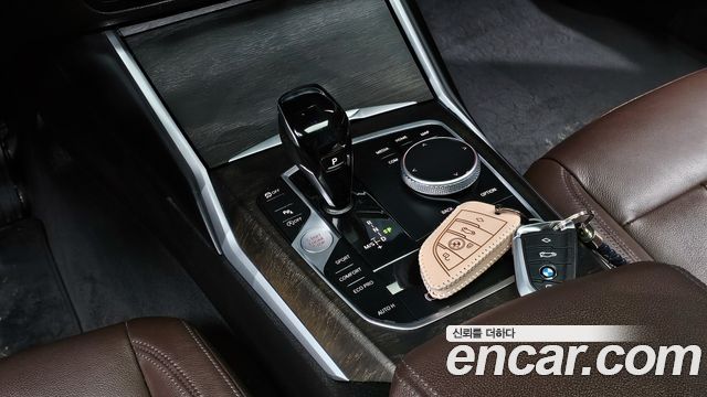 BMW 3-Series 320i Luxury