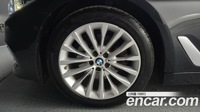 BMW 5-Series 520d Luxury Special Edition