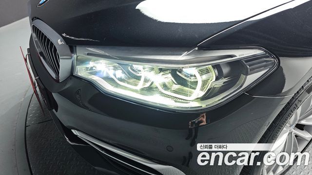 BMW 5-Series 520d Luxury Special Edition