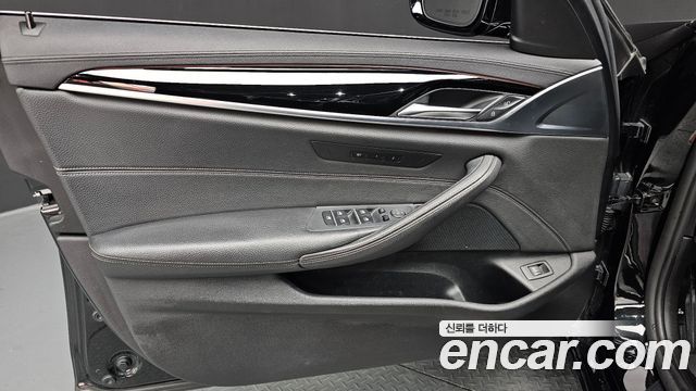 BMW 5-Series 520d Luxury Special Edition