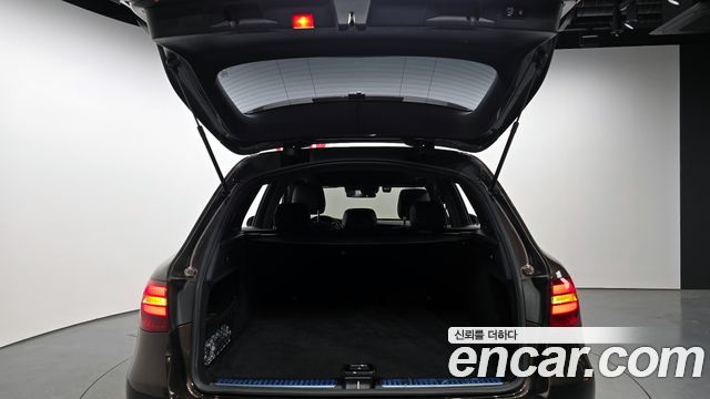 Mercedes-Benz GLC-Class GLC220 d 4MATIC Premium