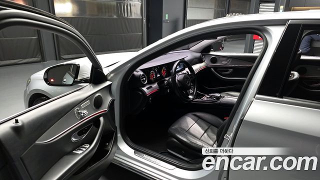 Mercedes-Benz E-Class E200 Avantgarde