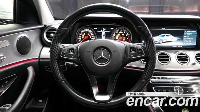 Mercedes-Benz E-Class E200 Avantgarde
