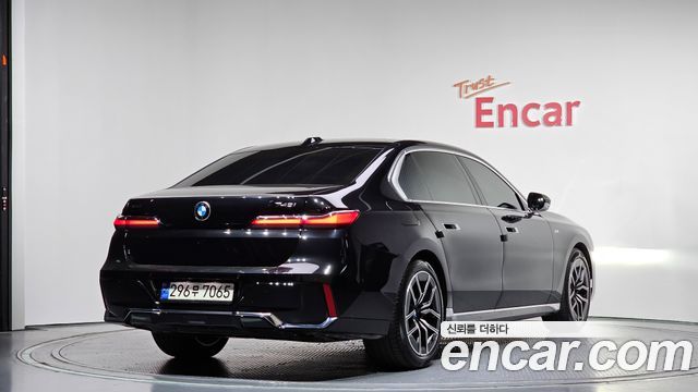 BMW 7-Series 740i xDrive M Sport Limited