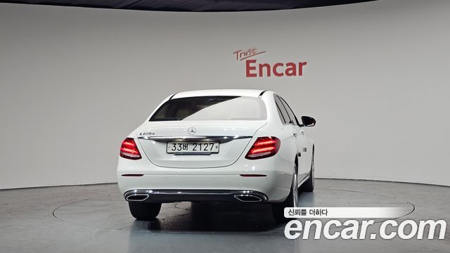Mercedes-Benz E-Class E220d Avantgarde