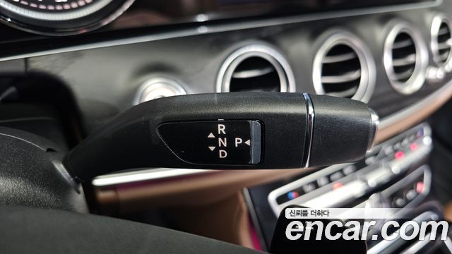 Mercedes-Benz E-Class E220d Avantgarde