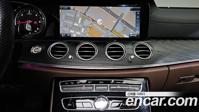 Mercedes-Benz E-Class E220d Avantgarde