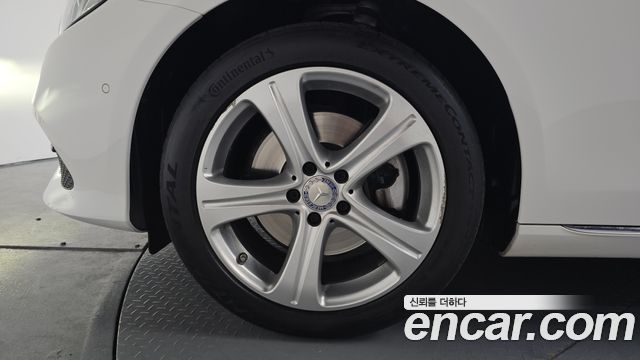 Mercedes-Benz E-Class E220d Avantgarde