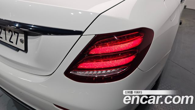 Mercedes-Benz E-Class E220d Avantgarde
