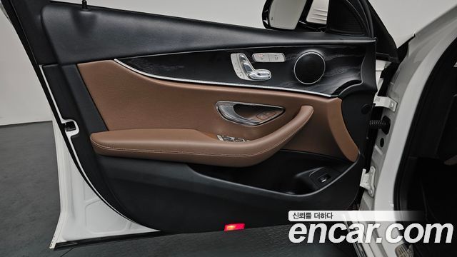 Mercedes-Benz E-Class E220d Avantgarde