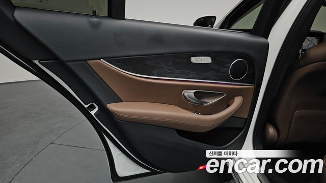 Mercedes-Benz E-Class E220d Avantgarde
